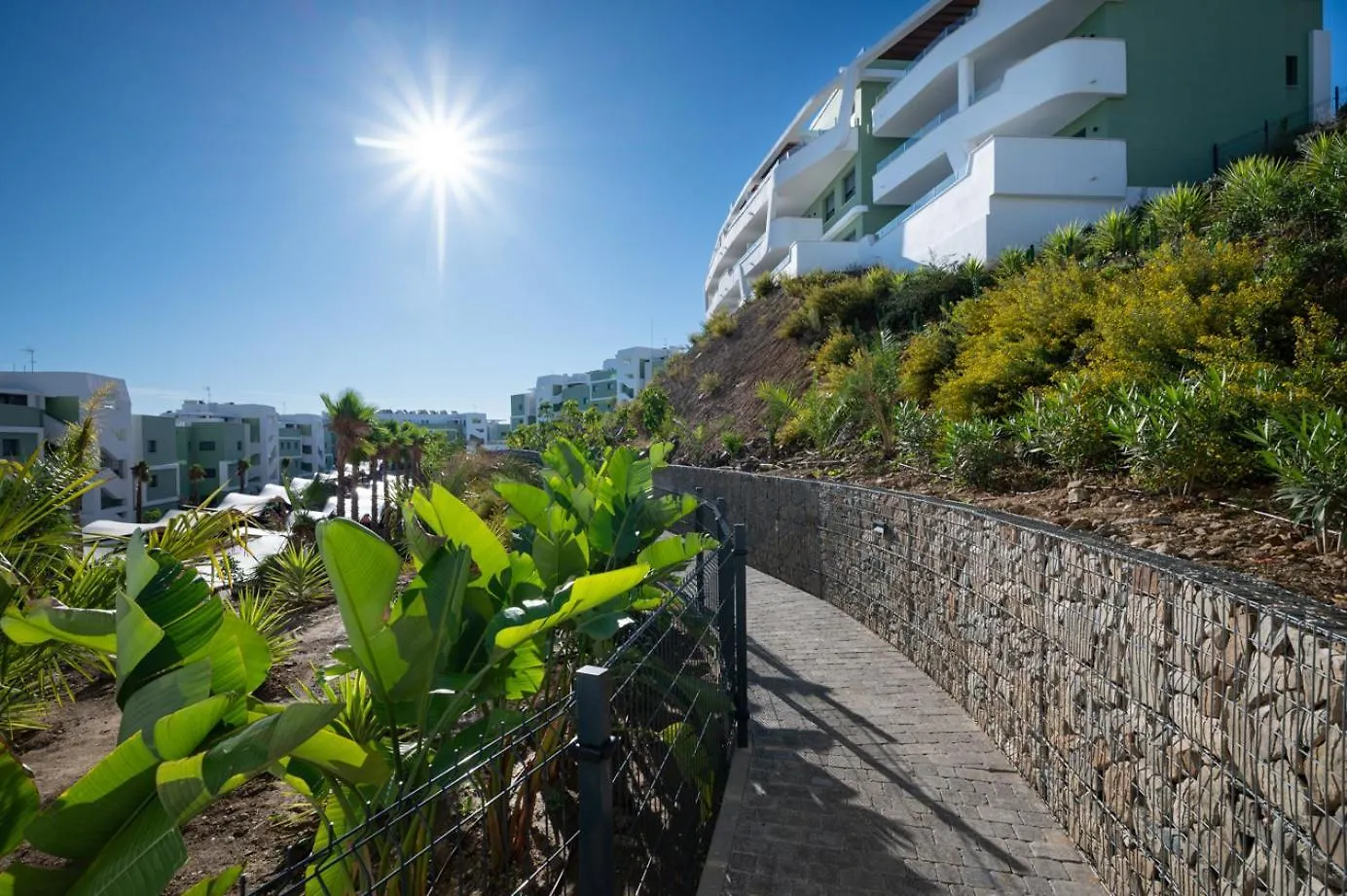 3-Bedroom Oasis Private, Luxe, Scenic, Spacious Sitio de Calahonda