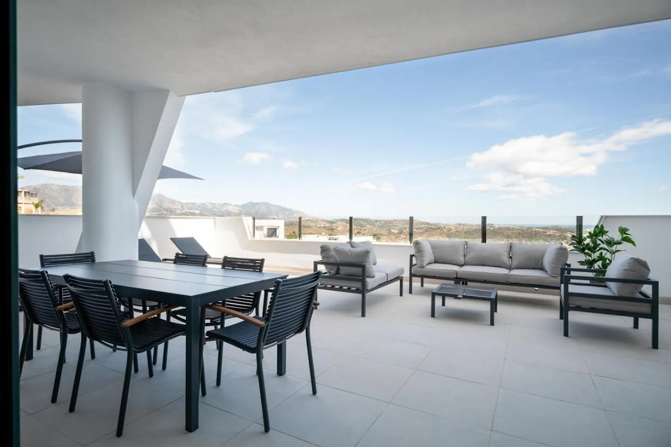 3-Bedroom Oasis Private, Luxe, Scenic, Spacious Sitio de Calahonda Spain