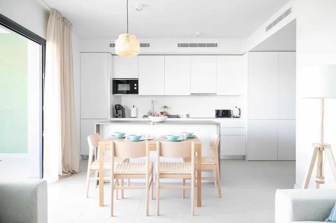 Apartment 3-Bedroom Oasis Private, Luxe, Scenic, Spacious Sitio de Calahonda